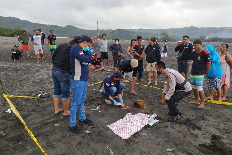 Lokasi penemuan orok di sekitar Pantai Parangkusumo, Bantul. Rabu (28/9/2022)
