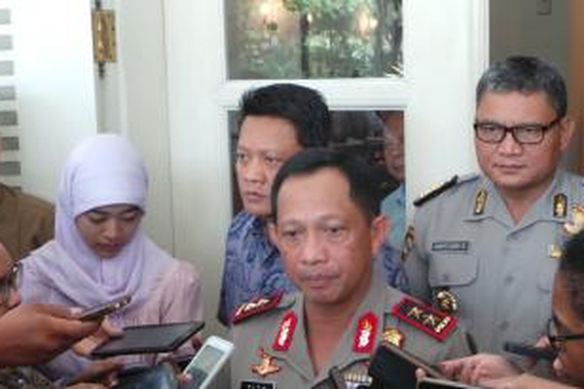 Kapolda Metro Jaya Irjen Pol Tito Karnavian seusai menyambangi Gubernur DKI Jakarta Basuki Tjahaja Purnama, di Balai Kota, Jumat (6/11/2015).