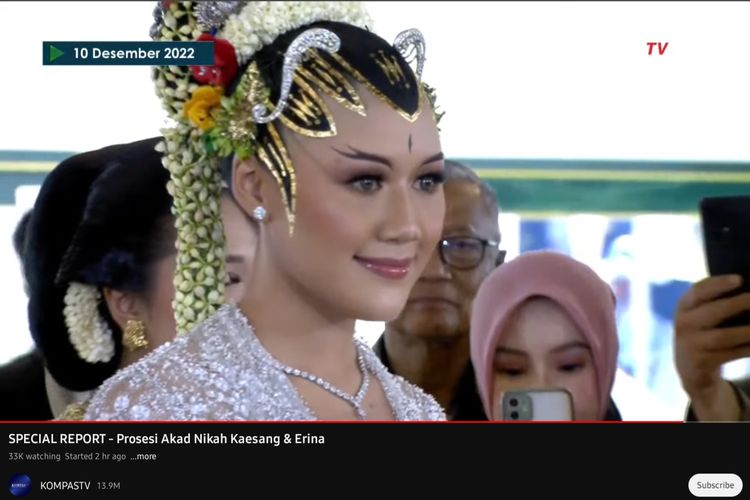 Erina Gudono mengenakan Paes Ageng dalam momen pernikahannya dengan Kaesang Pangarep.