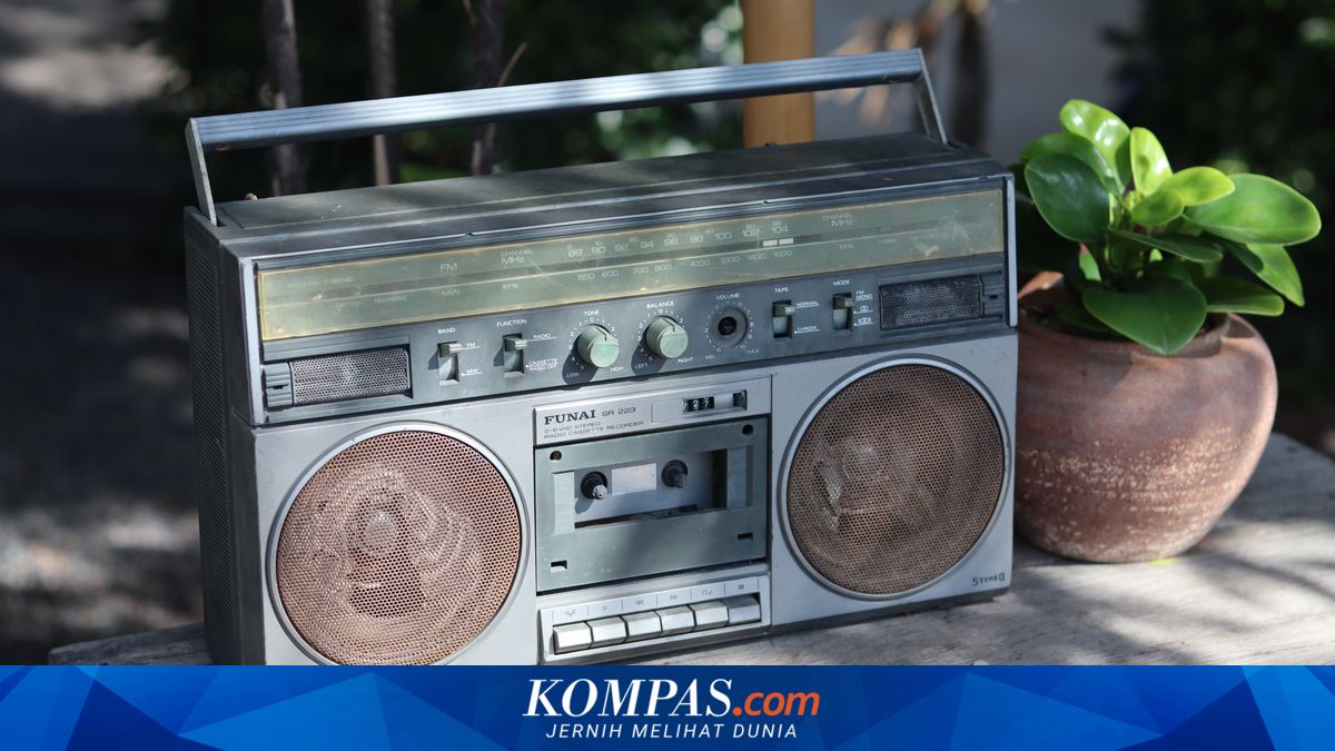 Radio dan Rindu yang Tak Tergantikan