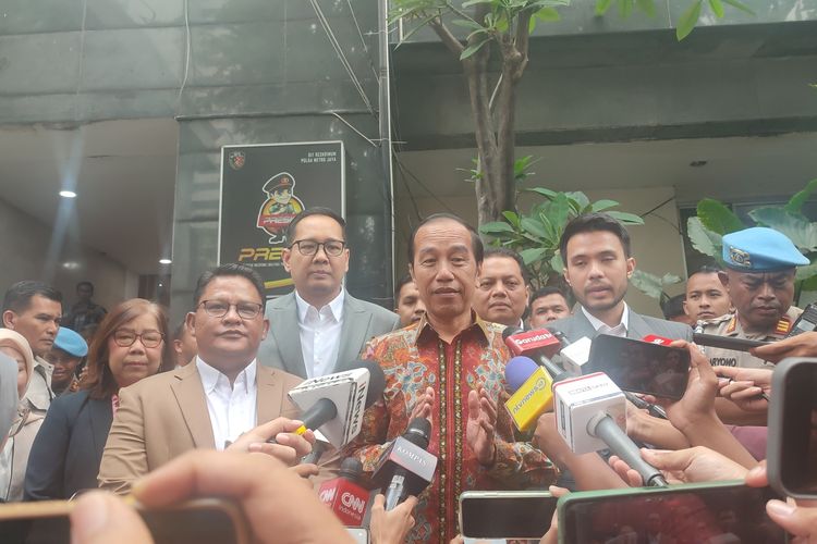Alasan Jokowi Turun Gunung Laporkan 5 Orang soal Tuduhan Ijazah Palsu: Agar Semua Jelas dan Gamblang