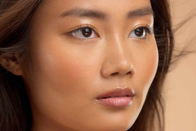 Olive Skin dan Rahasia Memilih Warna yang Paling Pas
