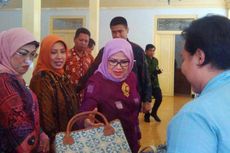Kala Mufidah Kalla Pilih-pilih Batik di Yogyakarta