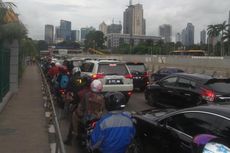 Massa Buruh Bubar, Jalan Sudirman Arah Bundaran HI Macet