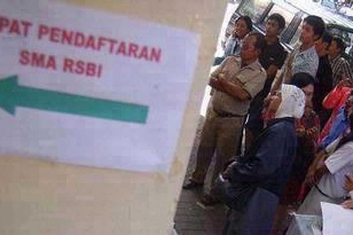 Ilustrasi: Pendaftaran siswa RSBI 