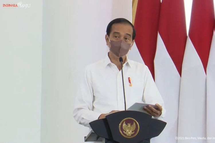Foto tangkapan layar YouTube Sekretariat Presiden: Presiden Joko Widodo dalam acara penyerahan sertifikat tanah di Istana Bogor, Jawa Barat, Rabu (22/9/2021). 