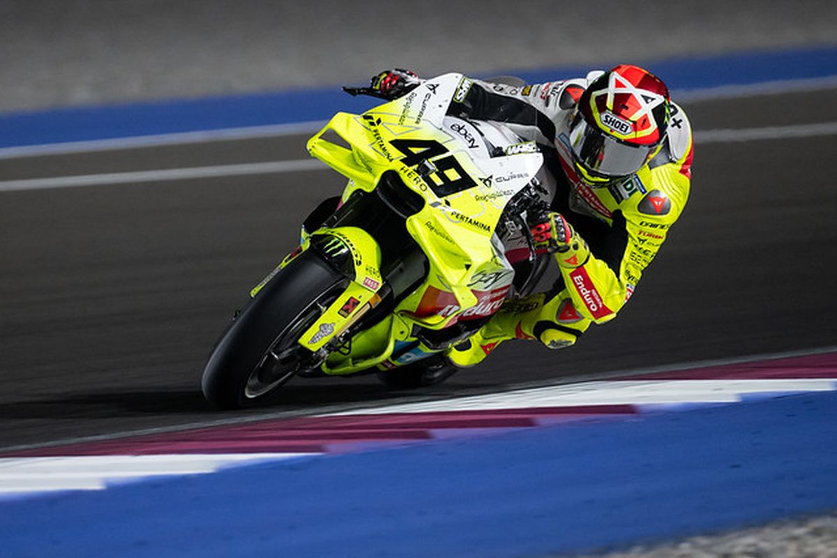 Fabio Di Giannantonio saat berlaga pada MotoGP Qatar 2025