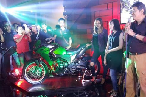 Kawasaki Versys X250 Menghebohkan Ngawi 