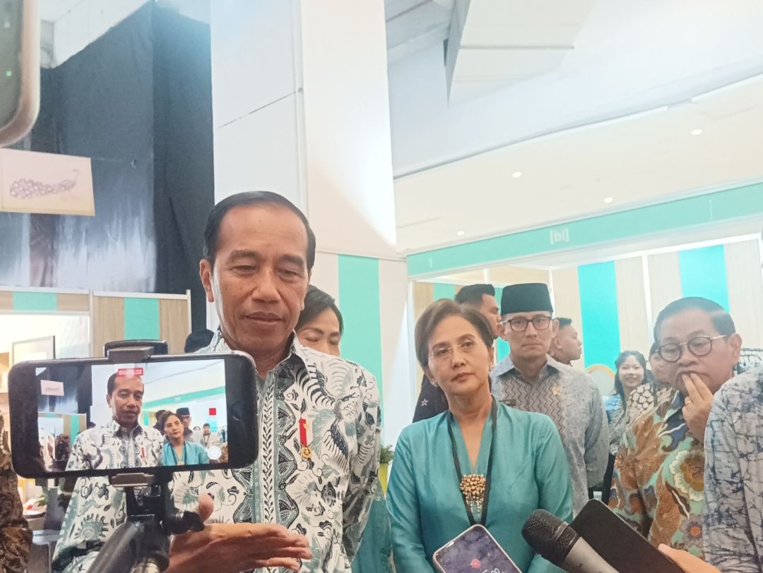 Dihina Rocky Gerung, Jokowi: Itu Hal Kecil, Saya Kerja Saja