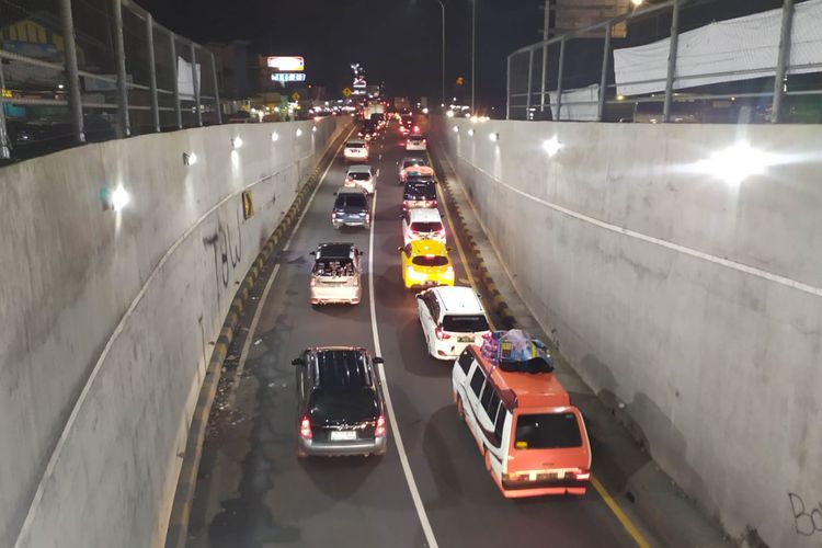 Arus Mudik Mulai Menggeliat, 30.381 Kendaraan Tercatat Keluar dari Tol Cileunyi  