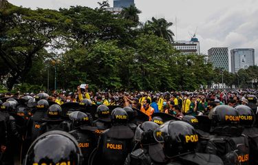 Menilik Kembali Aksi #ReformasiDikorupsi Dua Tahun Lalu... Halaman ...