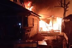 30 Kios dan Rumah Warga Ludes akibat Kebakaran Besar di Mamuju, Polisi Masih Dalami Penyebabnya
