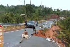 Jalan di Batam Ambles Setelah Terus Diguyur Hujan, Tak Bisa Dilewati Mobil