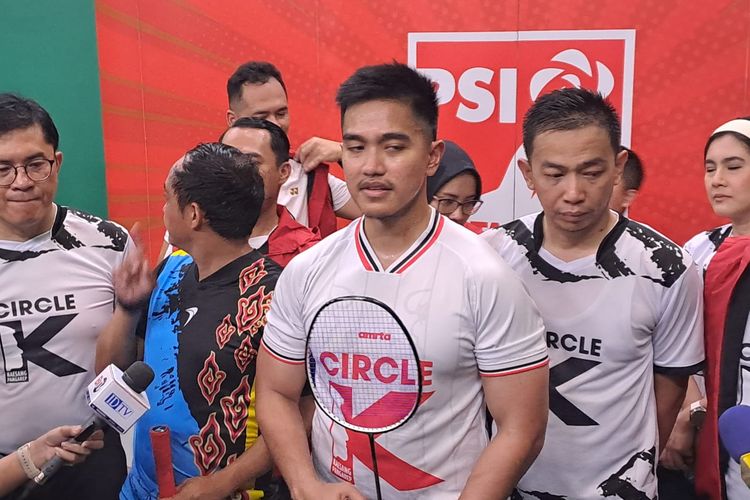 Ditanya Kemungkinan Ikut Pilkada 2024, Kaesang: Saya Temani Istri