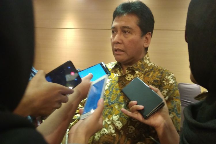 Chairman of the Indonesian Hotel and Restaurant Association (PHRI) Hariyadi Sukamdani in an interview with members of the media. 