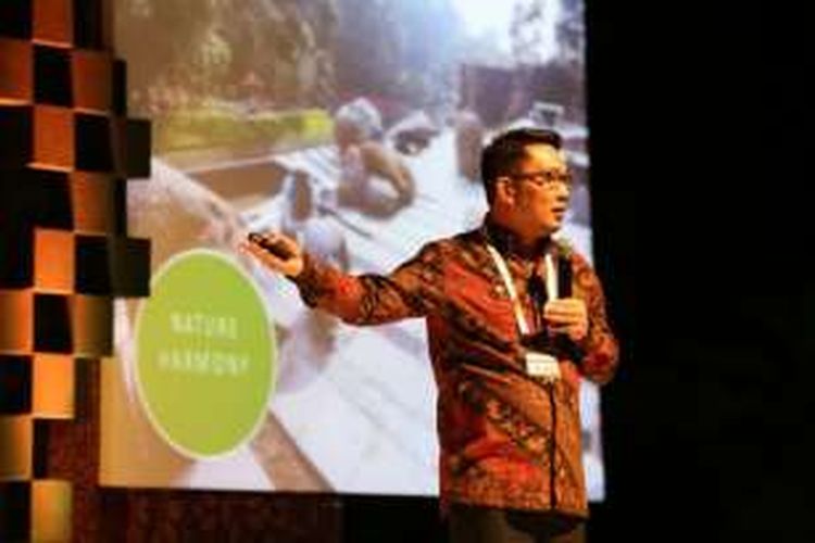 Wali Kota Bandung Ridwan Kamil saat menjadi pembicara di World Culture Forum, Selasa (11/10/2016). Kompas.com/DENDI RAMDHANI