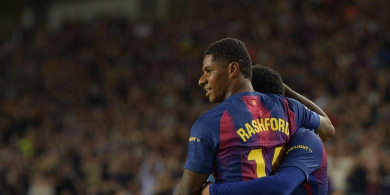 Marcus Rashford merayakan gol saat Barcelona meraih kemenangan penting pada laga menjamu Elche di pekan ke-11 Liga Spanyol 2025-2026 di Stadion Olimpic Lluis Companys, Senin (3/11/2025) dini hari WIB.
