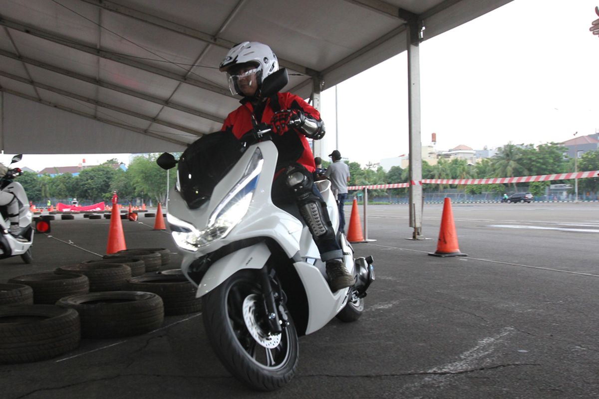 Test Ride Honda PCX Listrik