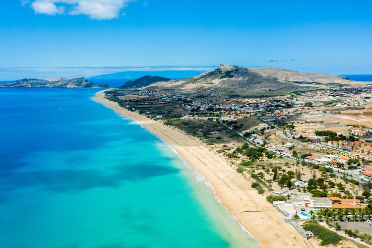 Pantai Porto Santo di Portugal menjadi pantai terindah di Eropa, menurut European Best Destinations.