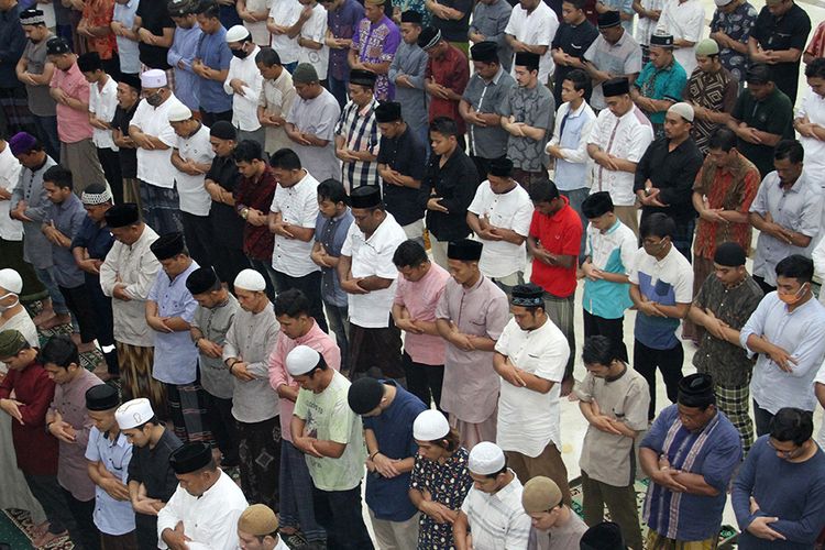 Sholat tarawih aku islam