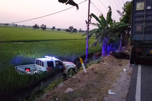 Ditabrak Truk, Mobil Polisi Tercebur ke Sawah Saat Menangani Kecelakaan di Tuban