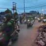 Pengendara Keluhkan Material Revitalisasi Trotoar Berserakan di Jalan Raya Kartini Depok