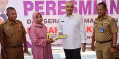 Tingkatkan Taraf Hidup Warga Tangerang, Program Bedah Rumah Janur Diapresiasi Bupati Ahmed Zaki 