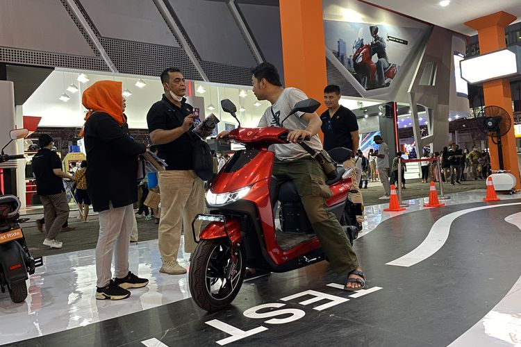 Ada subsidi motor listrik dari Yadea selama Jakarta Fair 2023