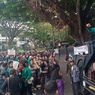 Mahasiswa di Malang Geruduk Kantor DPRD Tolak Kenaikan Harga BBM, Pihak Dewan Tanda Tangani Tuntutan Demonstran