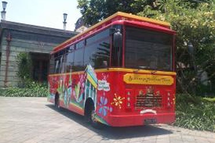 Surabaya Heritage Track, bus wisata khusus yang disediakan di House of Sampoerna