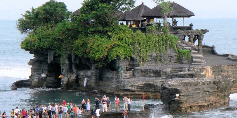 Since opening its doors to domestic travelers, Tanah Lot and Pandawa Beach have become the top favorite places to visit in Bali in the new normal.