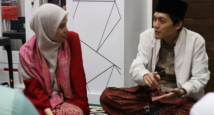 Gus Iqdam Beri "Suwuk Jalur Langit" untuk Atikoh Bantu Ganjar Menang Pilpres 2024