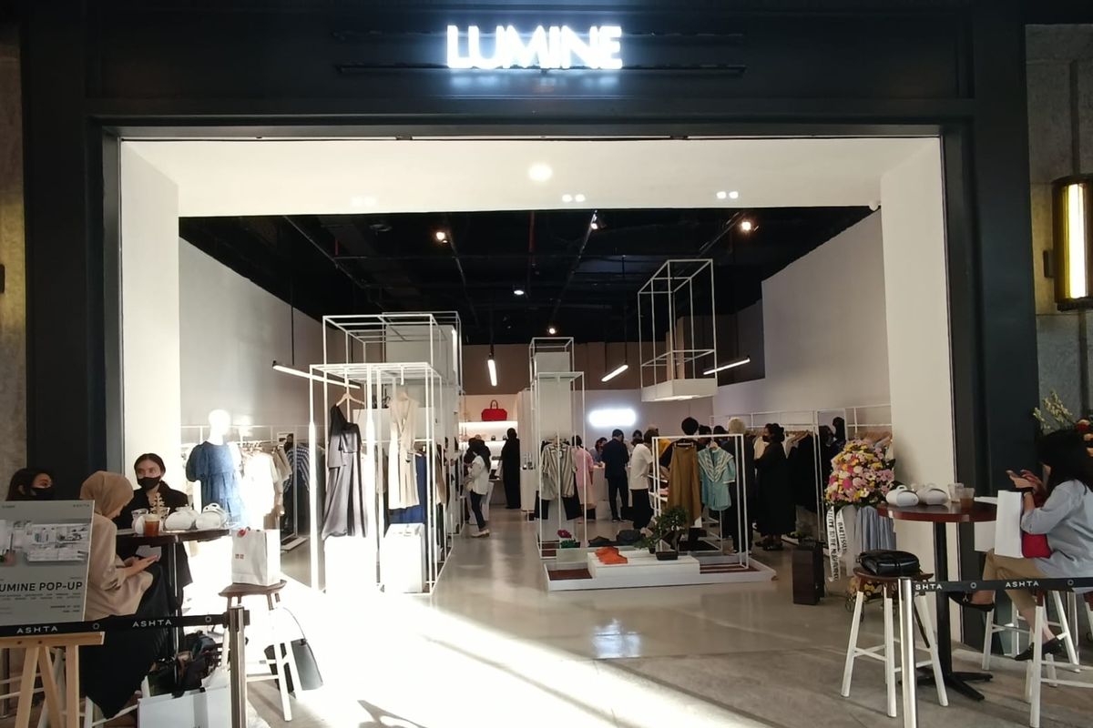 Pop up store Lumine di Ashta District 8