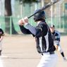 Gerakan Lengan yang Benar Saat Melambungkan Bola pada Permainan Softball