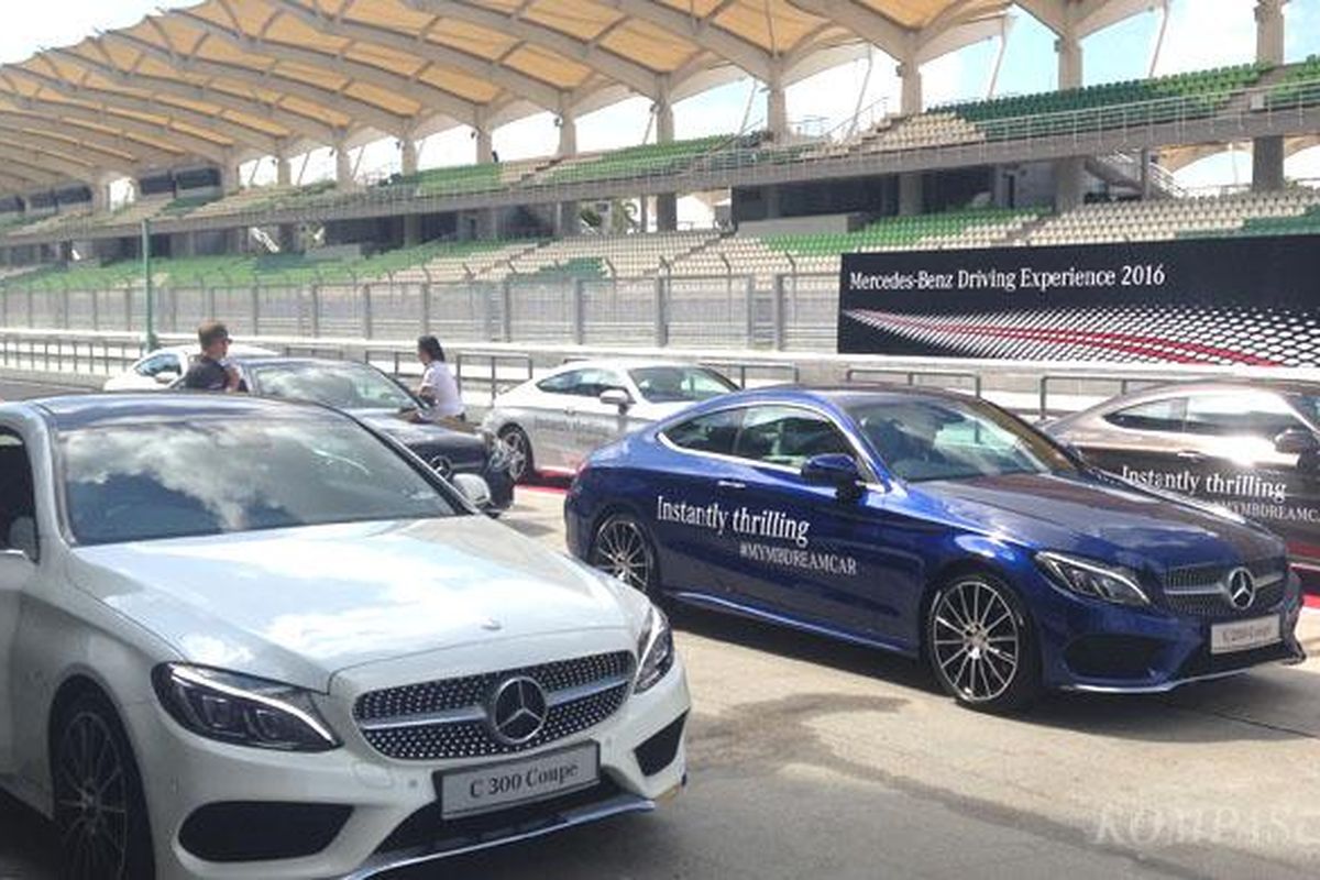 Mercedes Benz Driving Experience (MBDE) 2016 di Sepang, Malaysia.