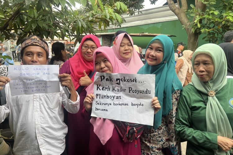 Warga Bogor merasa kecewa karena gagal foto bersama Presiden Joko Widodo saat melakukan kunjungan ke wilayah Kebon Pedes, Kecamatan Tanah Sareal, Kota Bogor.