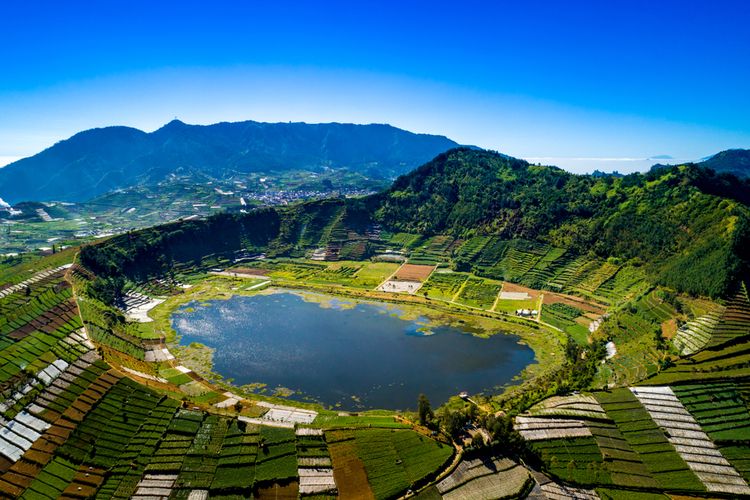 Telaga Merdada di Dieng, Jawa Tengah.