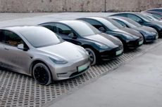 Fitur Self-Driving AI Bermasalah, Tesla Recall 362.000 Unit