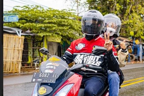 Posisi Berkendara Sepeda Motor yang Benar buat Lady Bikers