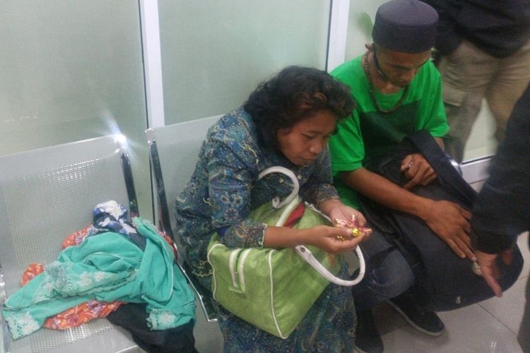 Pasutri mengemis di Bukittinggi, Sumatera Barat untuk membeli sabu dan akhirnya terjaring Satpol PP