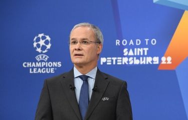 Hasil Drawing Liga Champions: Wakil Sekretaris Jenderal UEFA, Giorgio Marchetti, kala memandu drawing atau undian babak 16 besar Liga Champions 2021-2022 di Nyon, Swiss, 13 Desember 2021.