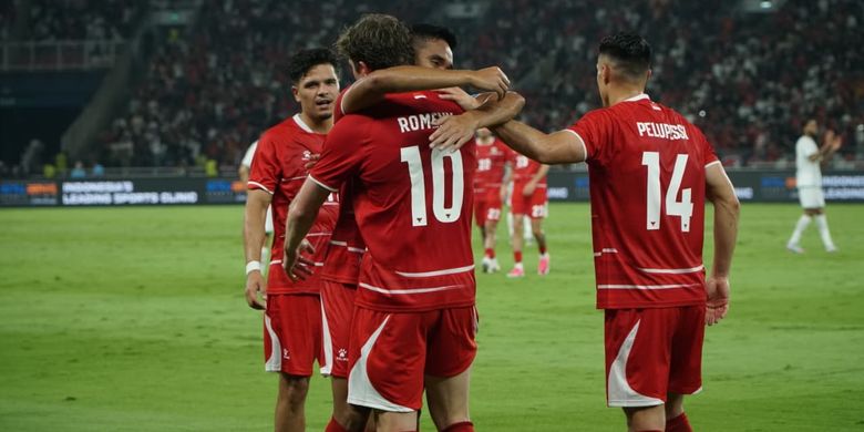 Momen perayaan gol Ole Romeny dalam laga Timnas Indonesia vs Oman di Stadion Utama Gelora Bung Karno, Jakarta, Jumat (5/6/2026).