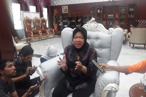 Risma: Kita Harus Hadapi Cobaan Ini dengan Senyuman