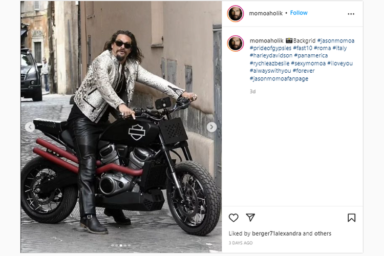Jason Momoa mengendarai sepeda motor di lokasi syuting Fast and Fast and Furious 10 yang disebut berada di Roma, Italia.