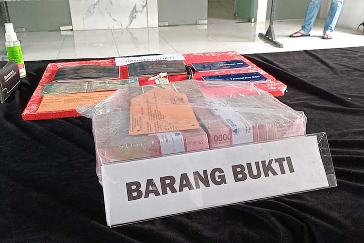 Tampang Yusuf Sulaeman, pegawai KPK gadungan yang memeras pejabat dinas pendidikan Pemkab Bogor, ditangkap dan dijadikan tersangka di Mapolres Bogor, Cibinong, Kabupaten Bogor, Jawa Barat, Jumat (26/7/2024).