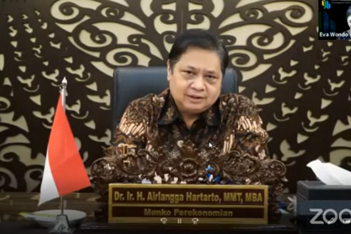 Menteri Koordinator Bidang Perekonomian Airlangga Hartarto saat membuka webminar 'Membangun Ekosistem Digital: Optimalisasi Potensi Ekonomi Digital Indonesia', yang diselenggarakan INJABAR Unpad, Jumat (23/4/2021).