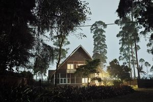 Siapa Pemilik Rumah Pengabdi Setan?
