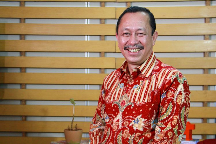 Ketua Komnas HAM Ahmad Taufan Damanik berpose seusai program Gaspol, di Kompascom, Palmerah, Senin (30/8/2022). 
