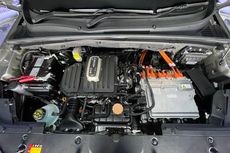 Boleh atau Tidak Mencuci Area Mesin Mobil Hybrid?