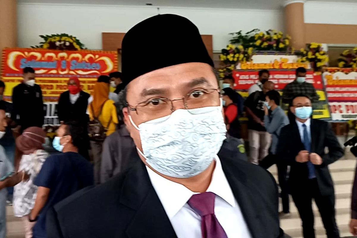 Gubernur Kepulauan Bangka Belitung Erzaldi Rosman di kantor DPRD, Senin (1/2/2021).